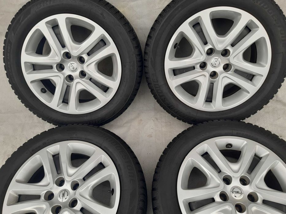 Koła zimowe felgi 16 Opel Astra J K 5x105 et41  205/55r16  czujniki