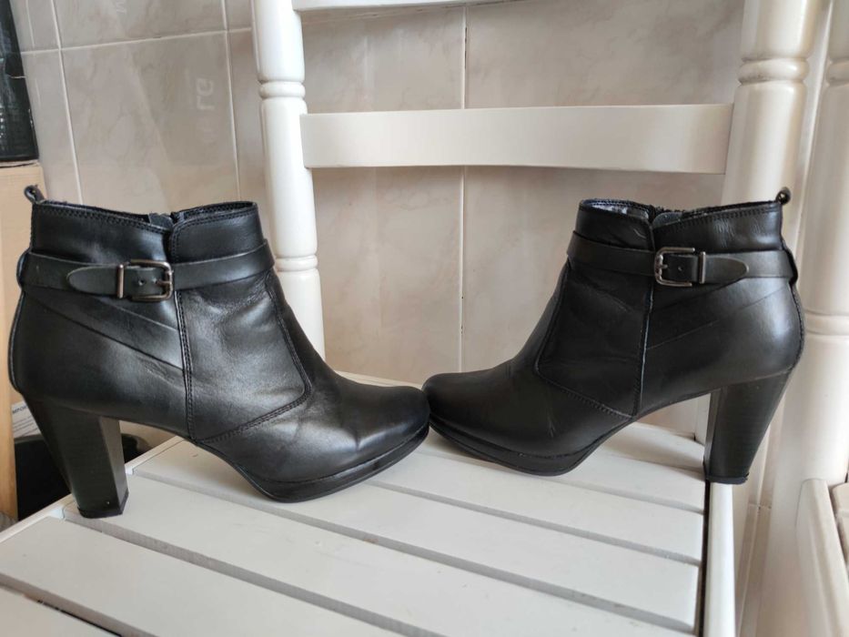 Botins em pele Ellen Blake