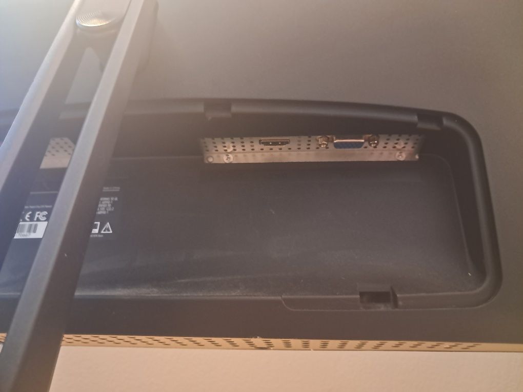 Monitor Msi Zakrzywiony 75hz 24" 1920 x 1080 1ms