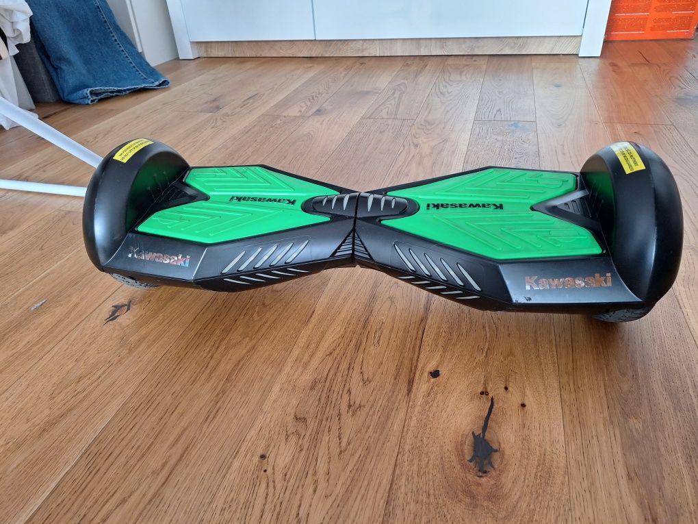 Hoverboard Kawasaki – stan bardzo dobry + futerał i ładowarka