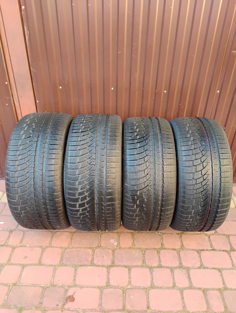 4x Opony zimowe NOKIAN 255/40R19.  275/40R19