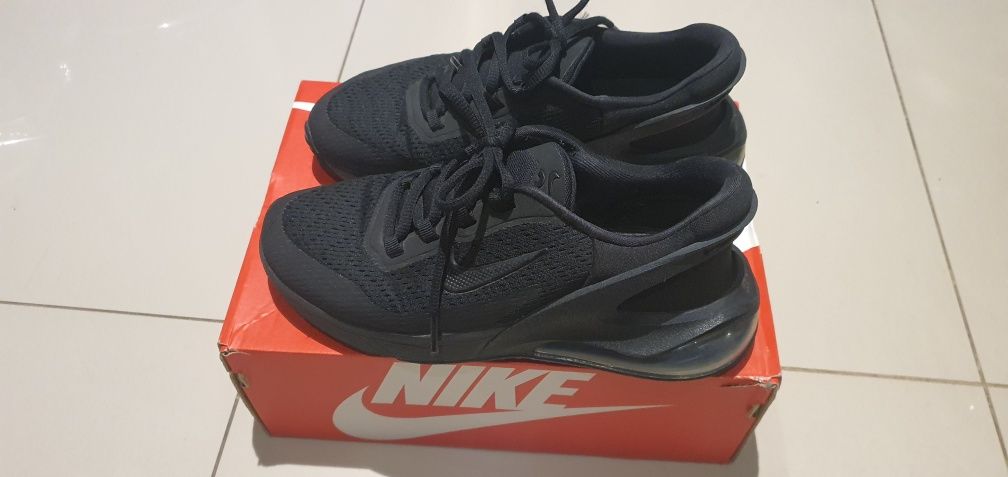 Nike buty sportowe 270 Go