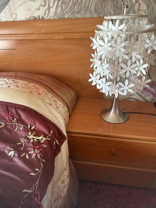 Cama de casal como nova