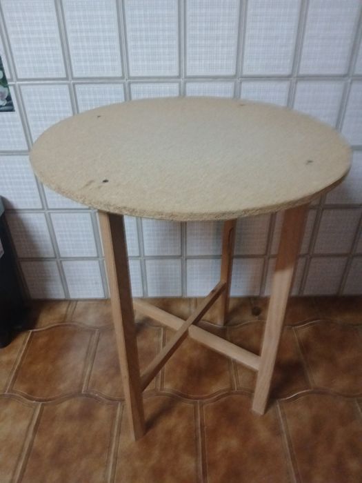 Mesa com nova, muito bem estimada.