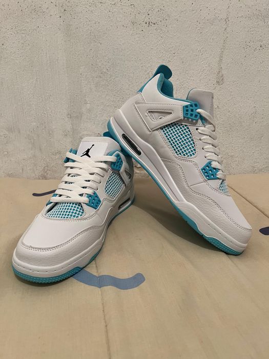 Air Jordan 4 Retro