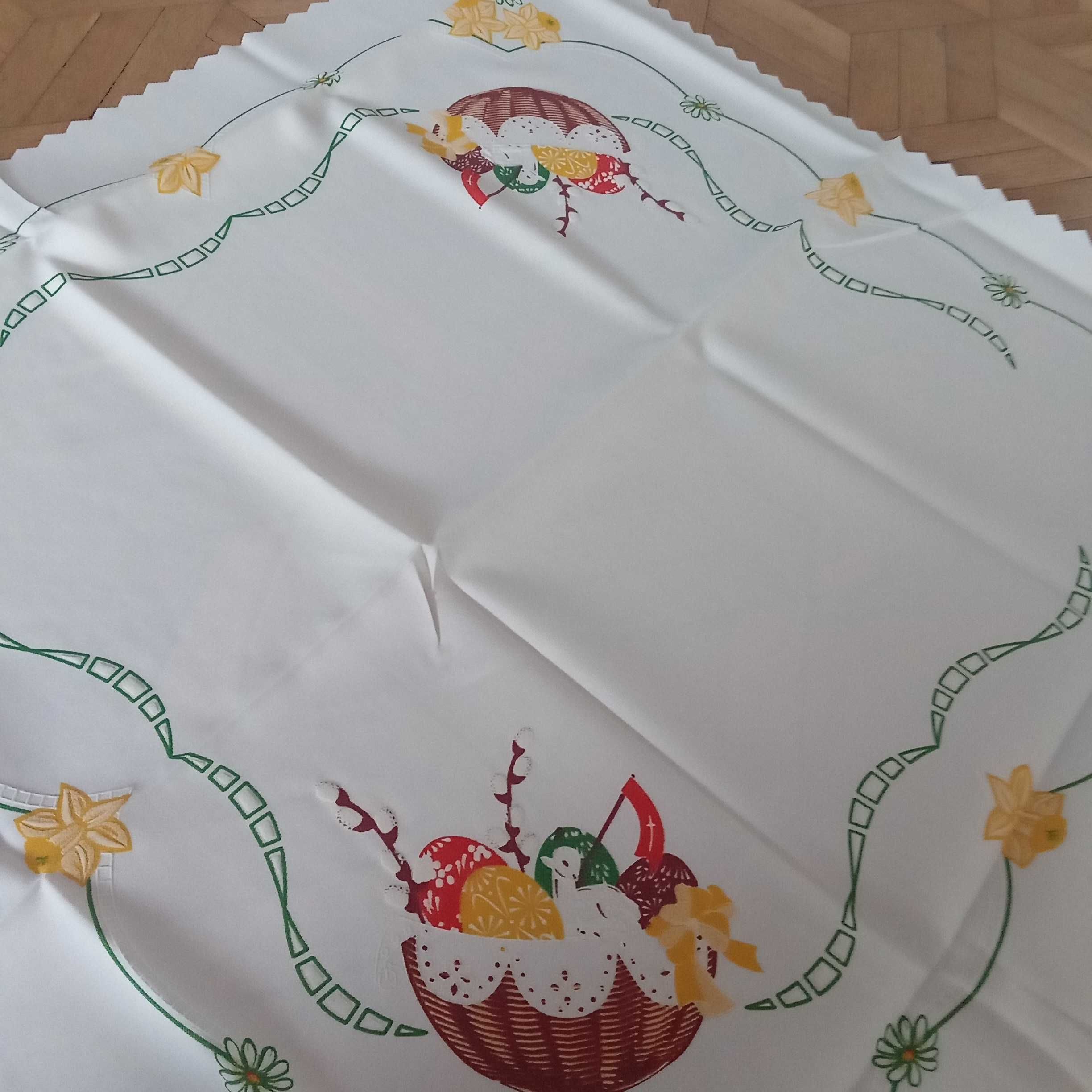 Kwadratowy obrus świąteczny 75x75 cm.