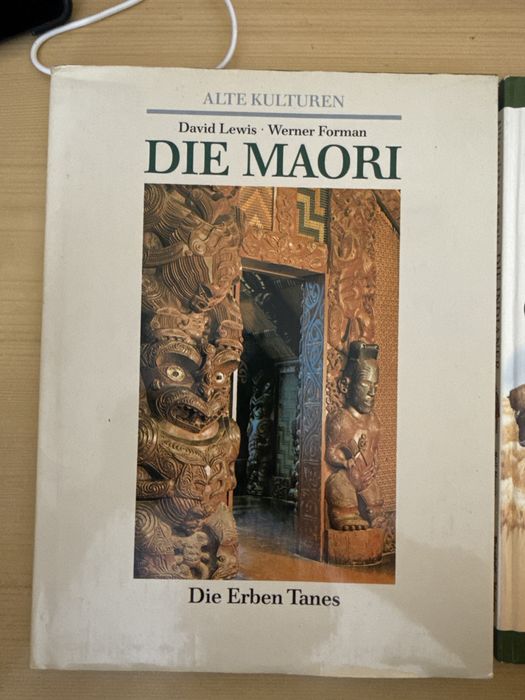 Книга німецькою Маорі