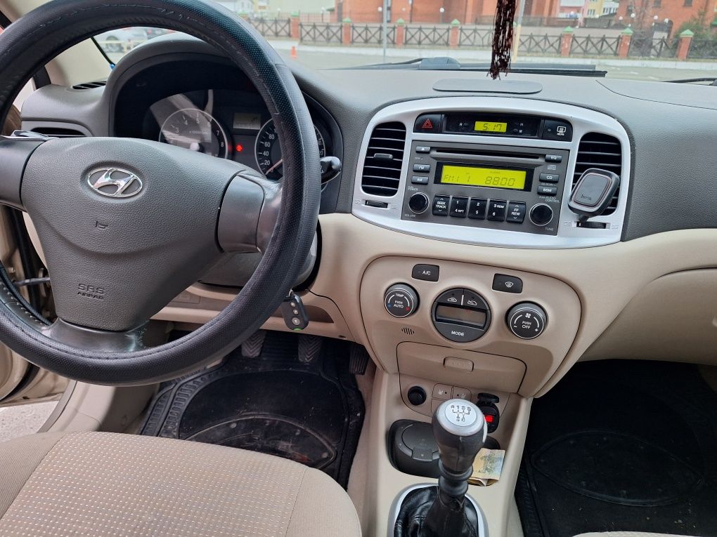 HYUNDAI accent III 2007 р. 1,6