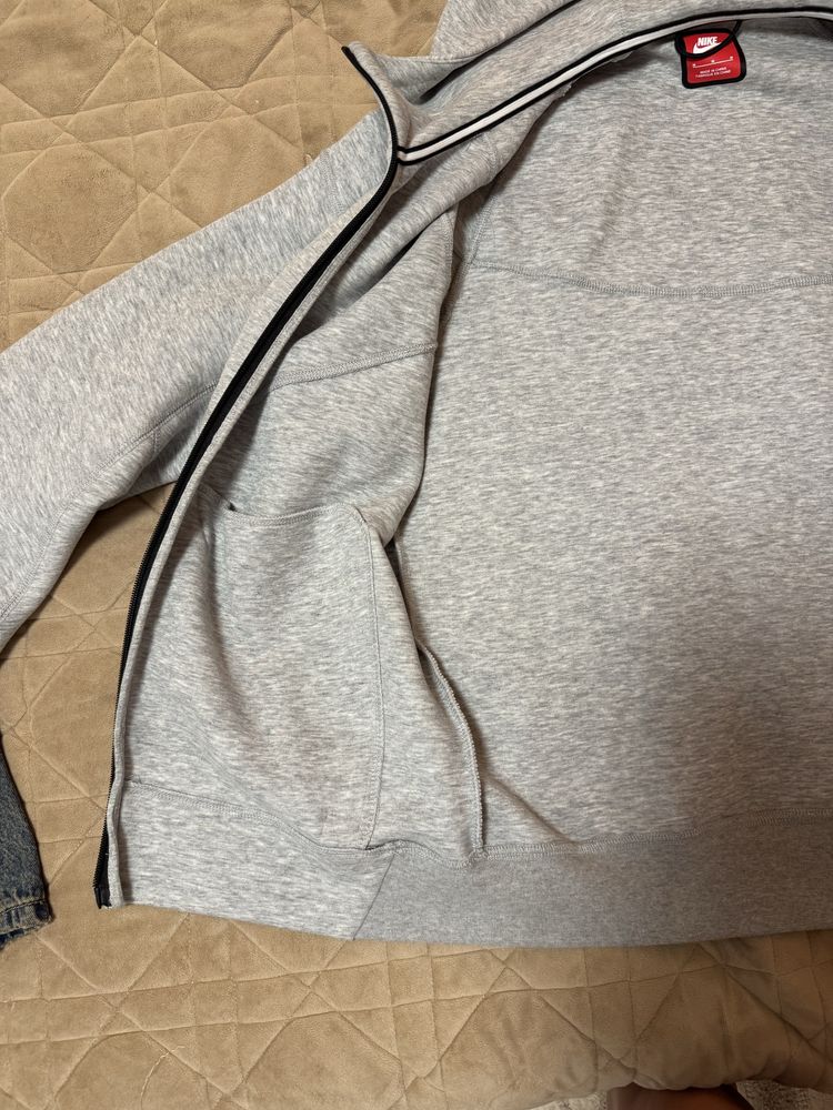 Nike tech fleece