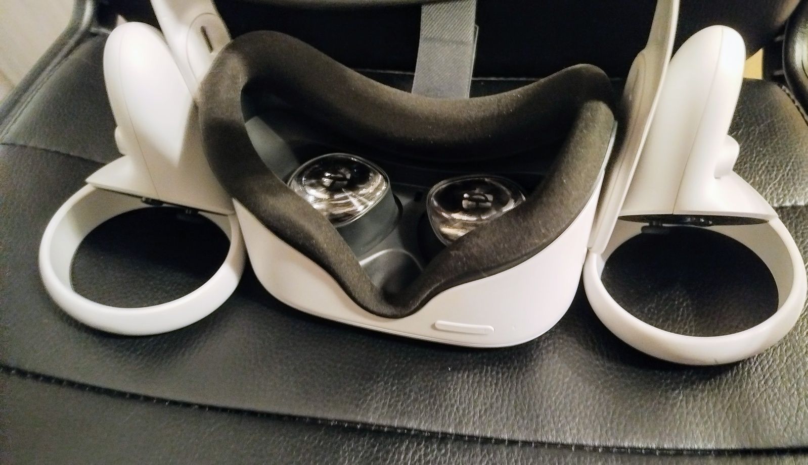 Gogle vr Meta Oculus Quest 2 64 GB + Elite Strap + akcesoria