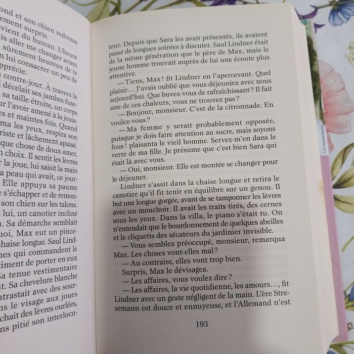 La louve blanche.  Portes incluídos.