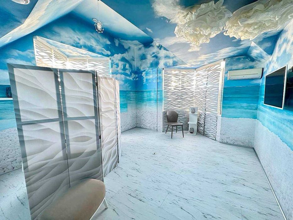 Комерційне приміщення Чернівці центр 3 поверхи 432 м^2 шикарний ремонт