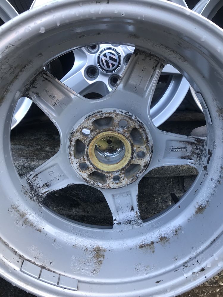 Диски R16 5x112 6,5Jx16H2 ET33  Audi/Volkswagen