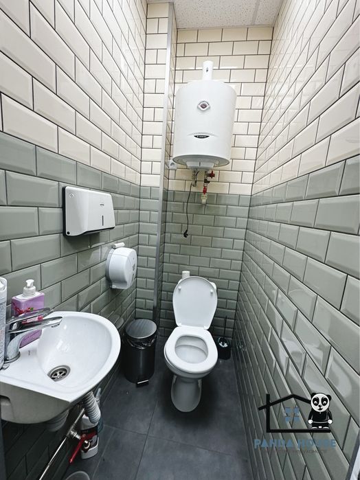 Продається комерційне приміщення