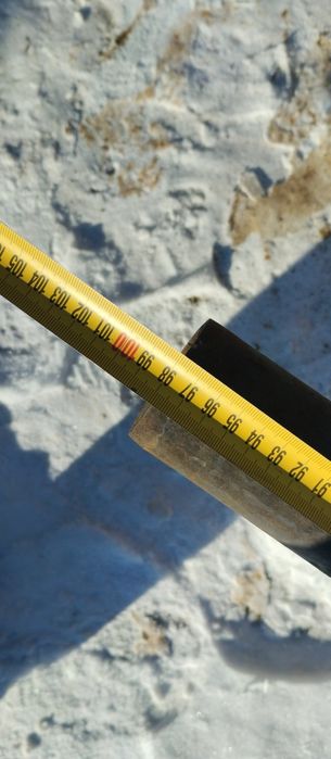 Продаю цільний прут металу