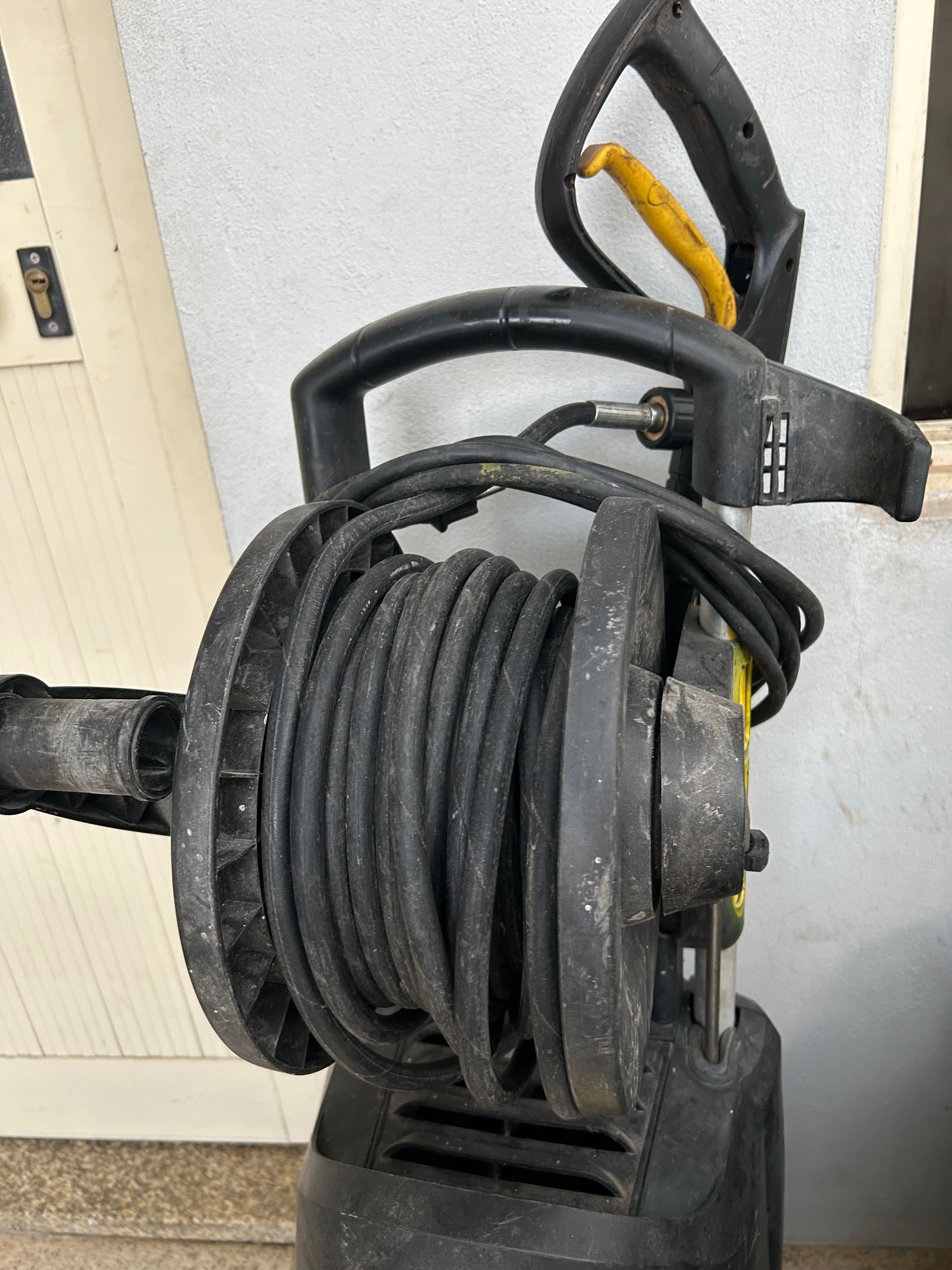 Máquina de pressão  karcher