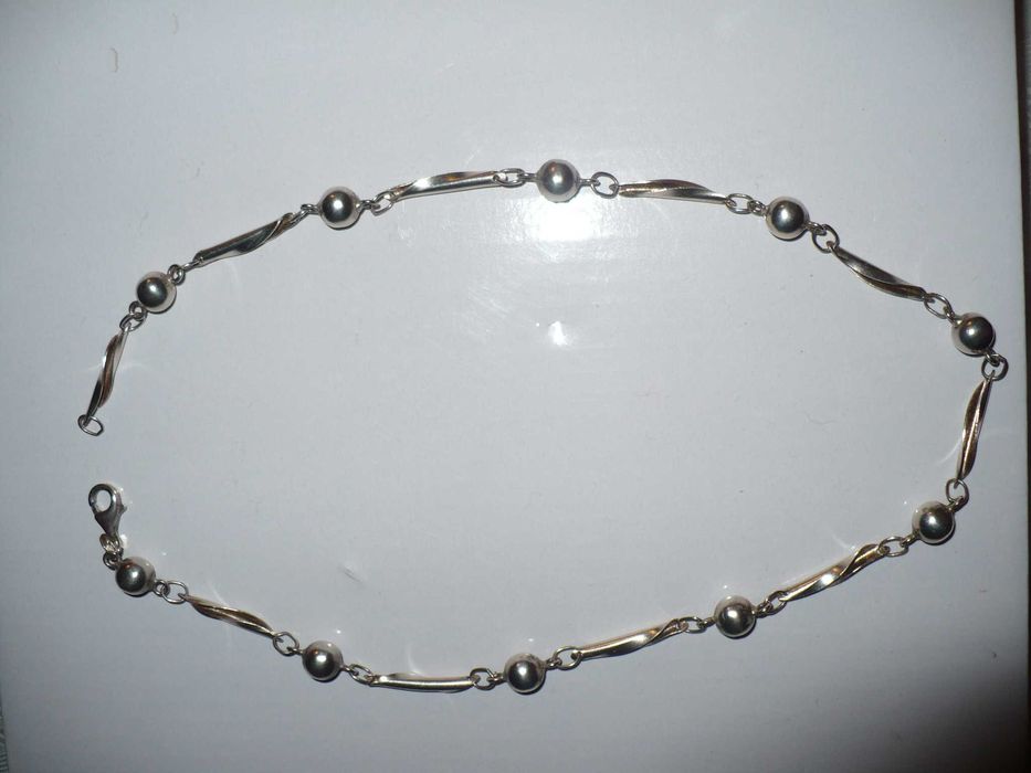 Srebrny naszyjnik z kulkami