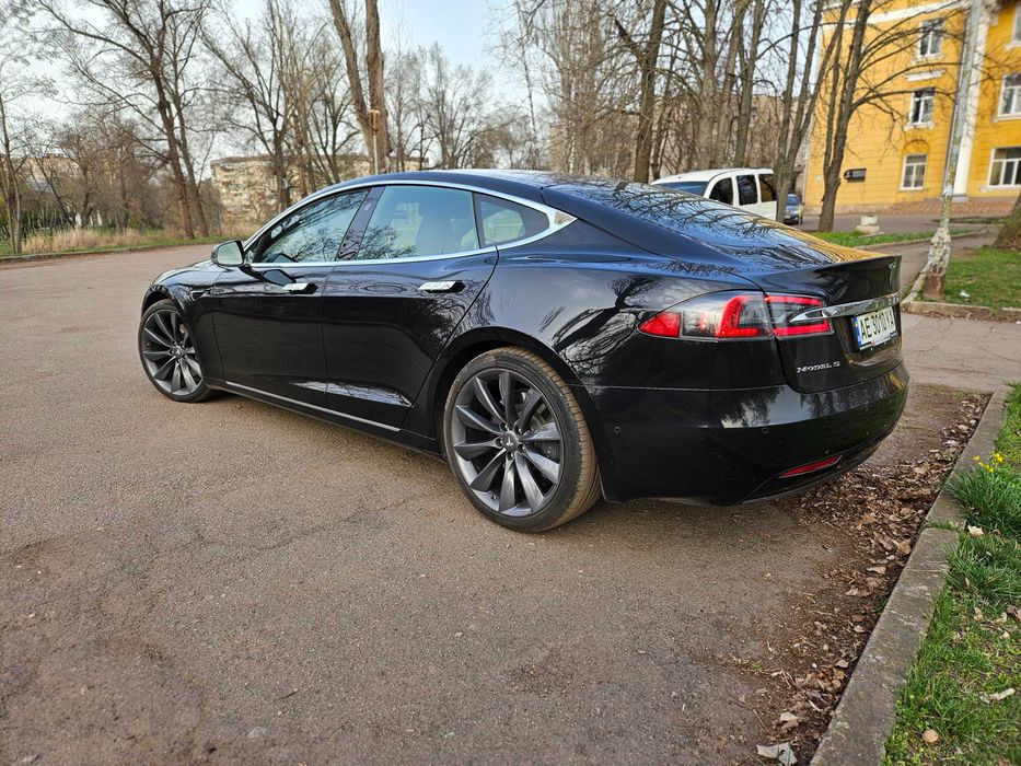 Tesla Model S 100D