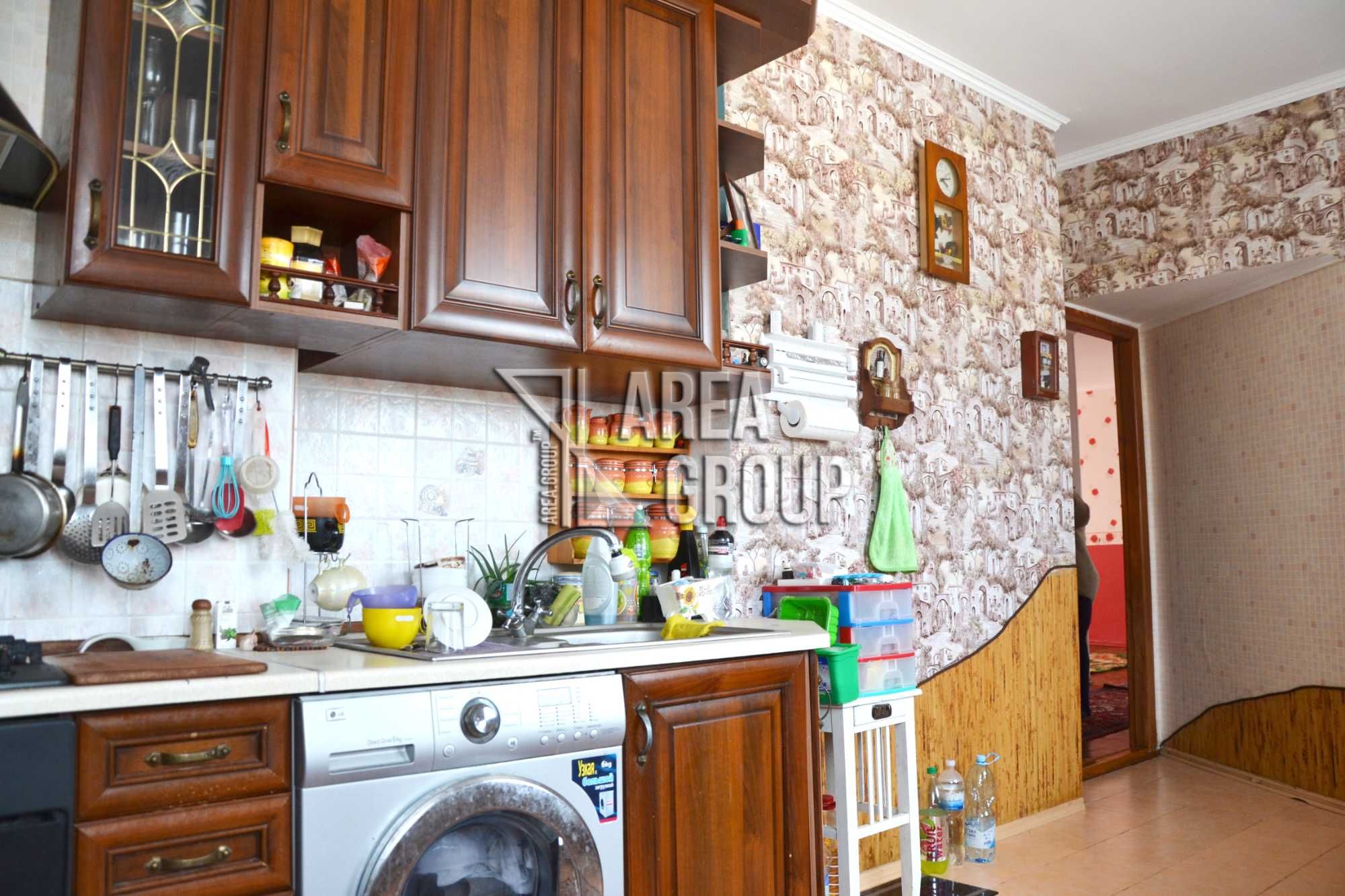 ВАРТІСТЬ ЗНИЖЕНА!Продається простора 5-ти кімнатна квартира!