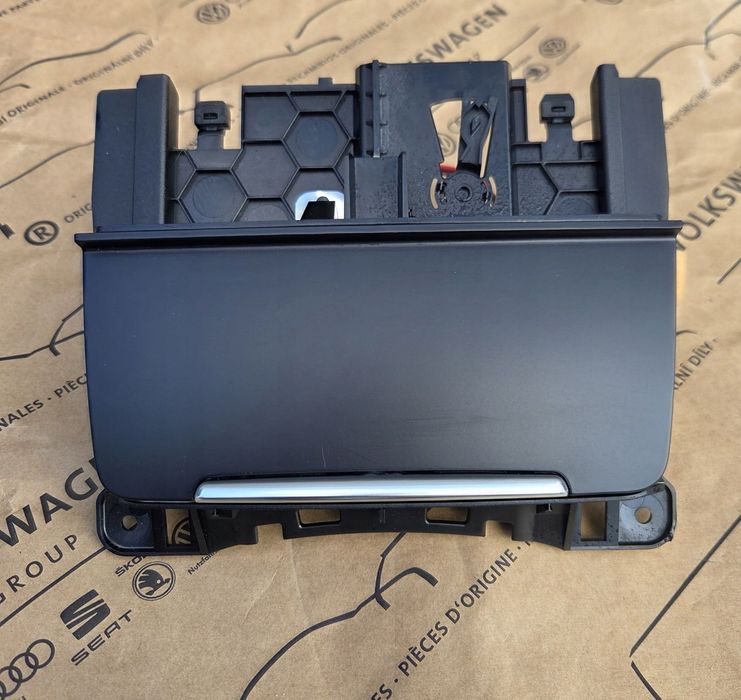 AUDI A4 B8 A5 8T LIFT POPIELNICZKA TUNELU ŚRODKOWEGO 8K0857951C JAK NOWA