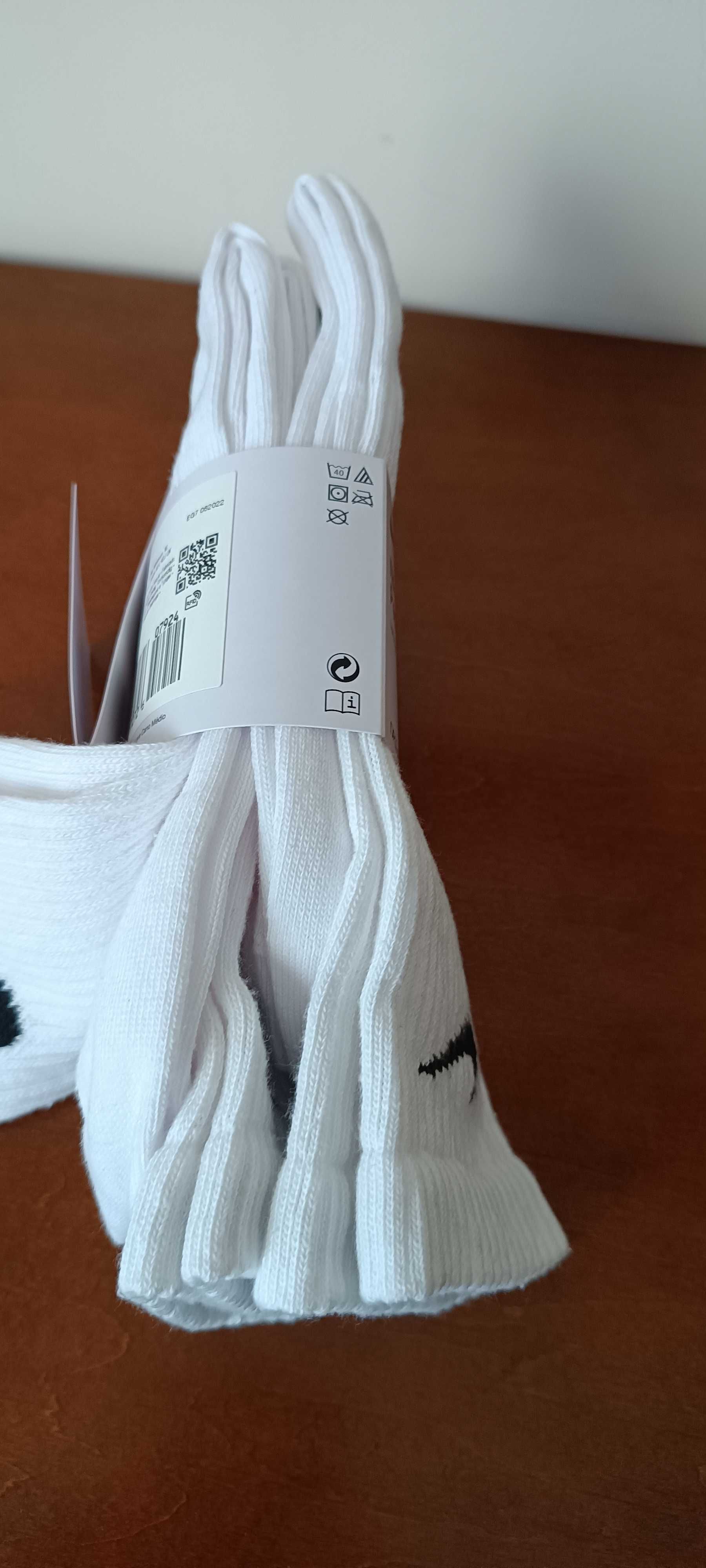 (r Eur 42-46 DUŻE) Nike skarpety wysokie SX4704,-101 białe trójpak