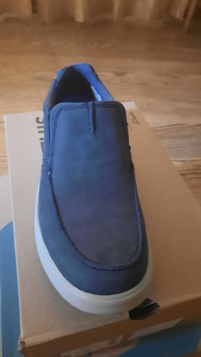 Осенние удобные замшевые мокасины от фирмы Clarks.