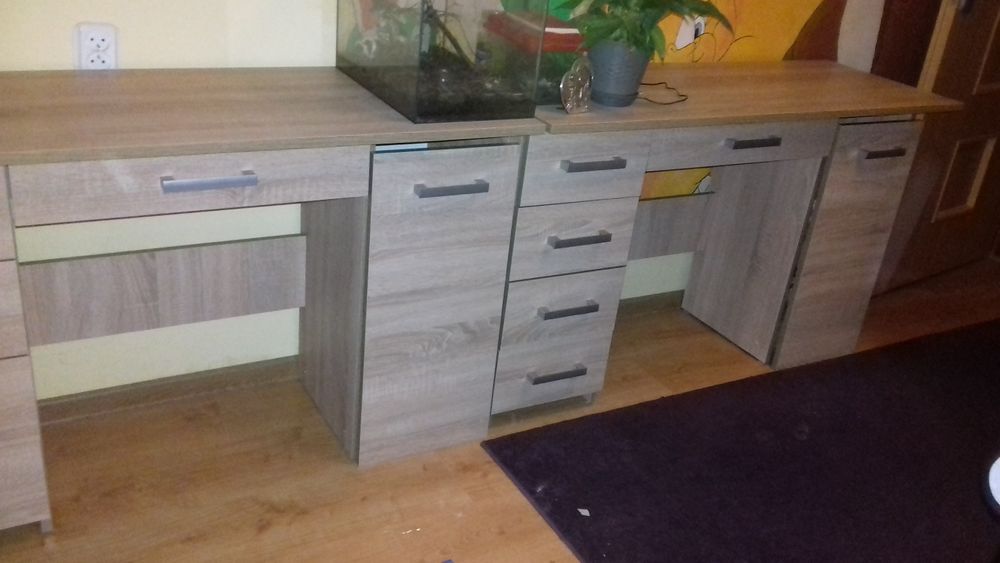 2  małe biurka 150zl  lub 1 biurko 90zł - Polecam