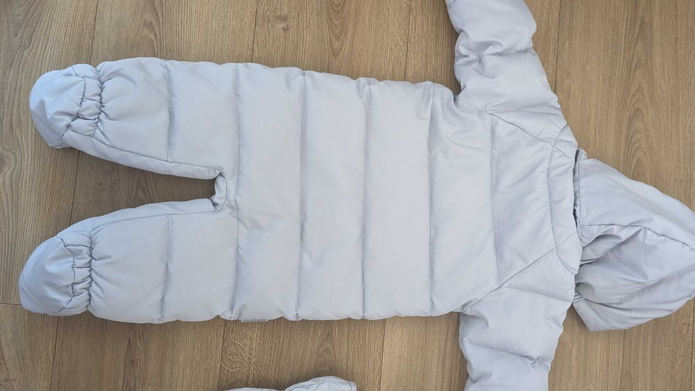 Puchowy kombinezon niemowlęcy MarMar r 74 / 9m plus rękawiczki Reima