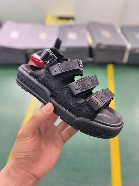 Жіночі кросівки nike cortez