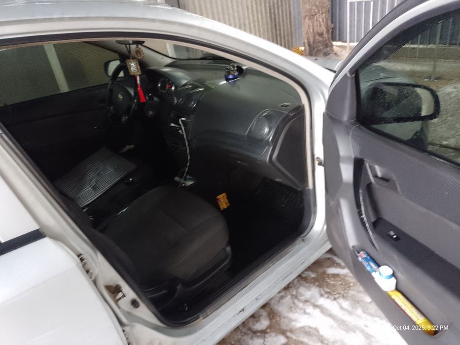 Продам Авео 2008г.в 1.5 газ-бензин 2700