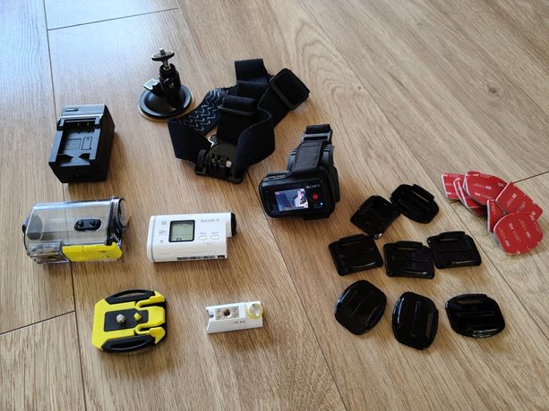 Kamera sportowa Sony HDR-AS100V + monitor na rękę+ akcesoria