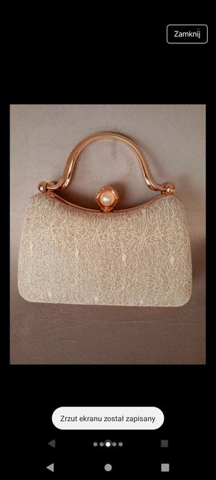 Elegancki koronkowy kuferek złote okucia