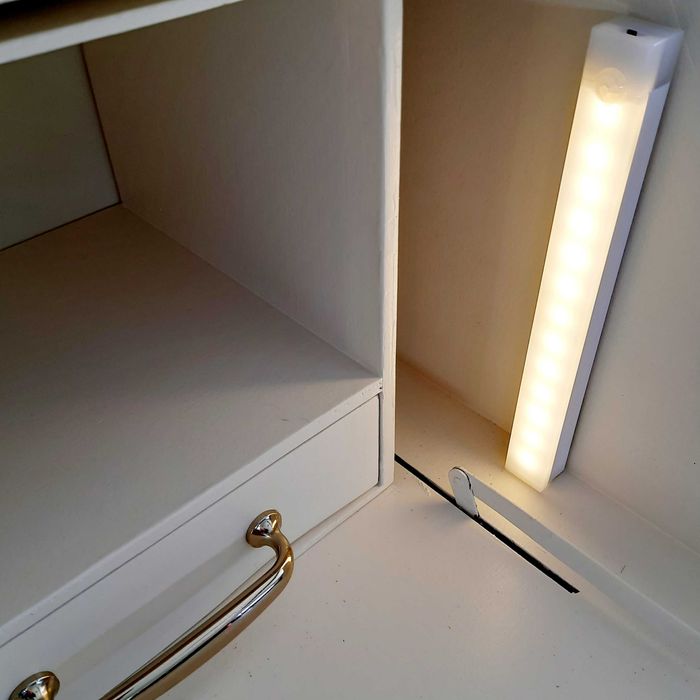 Linda escrevaninha completamente restaurada