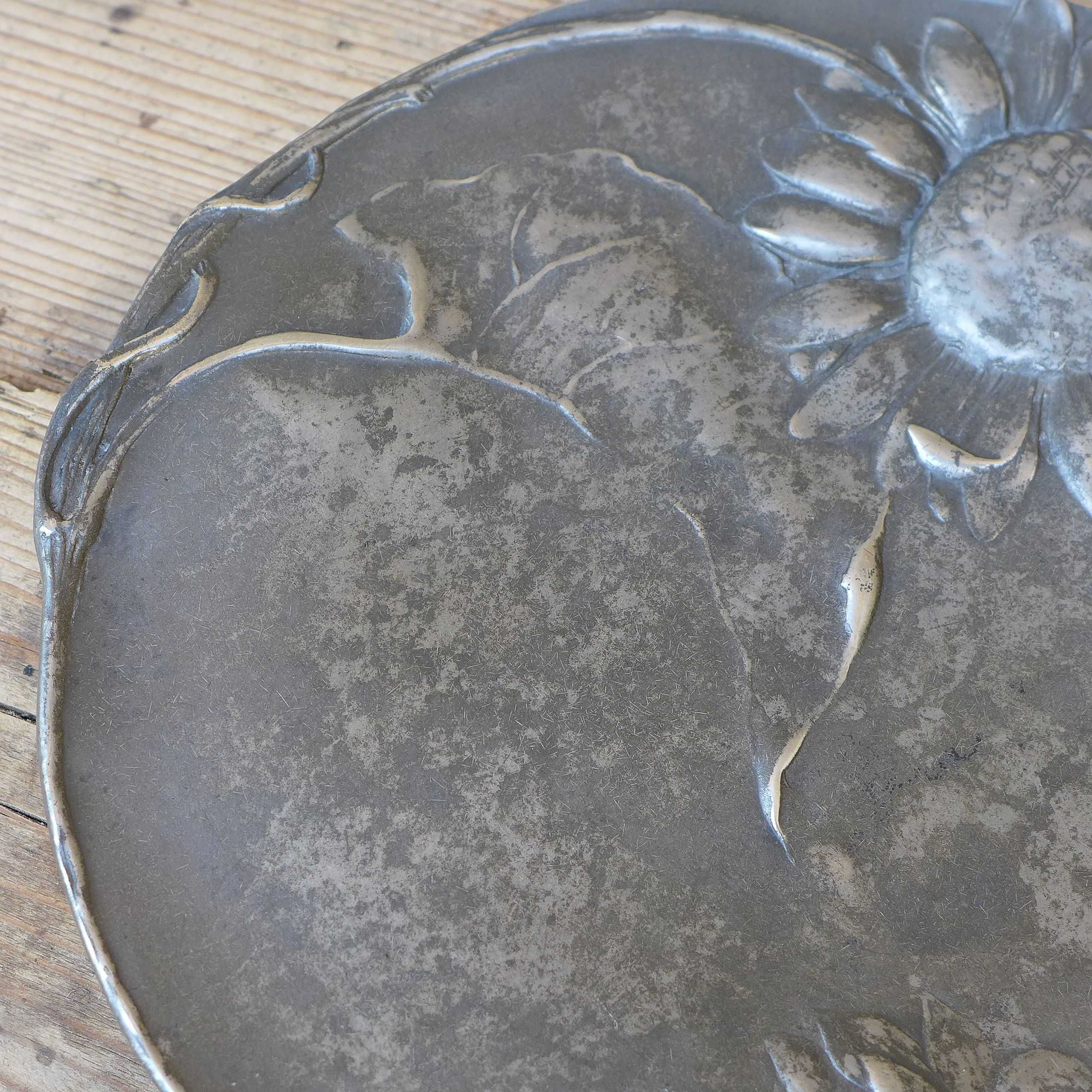 Oryginalna Patera  Taca Secesja Słonecznik sygnowana  Orivit 18,5cm