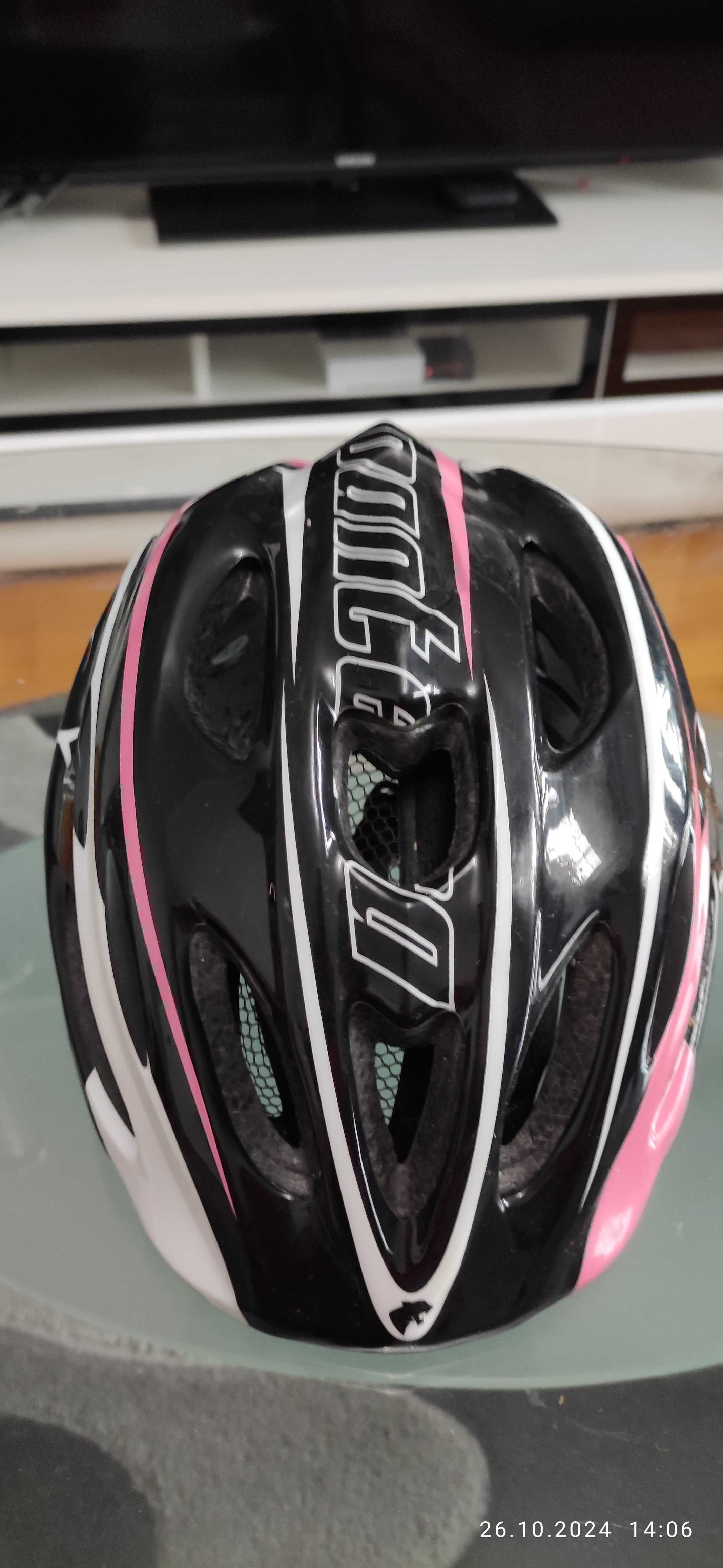 Kask rowerowy Damski Czarno -Różowy