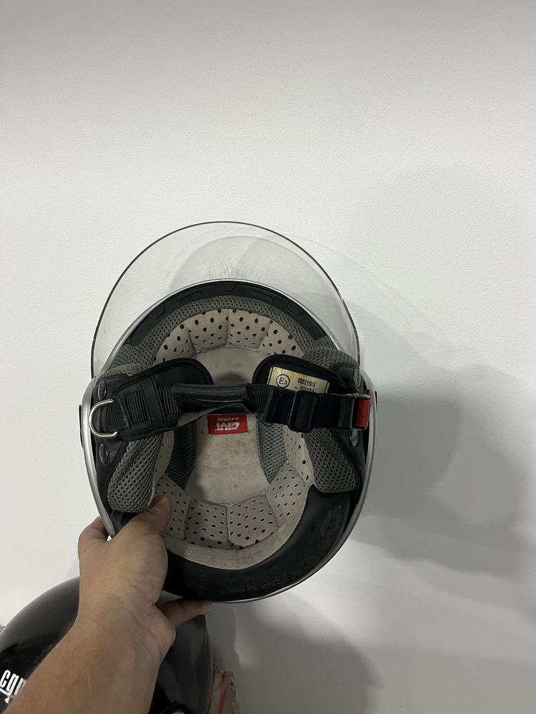 Capacete moto GIVI