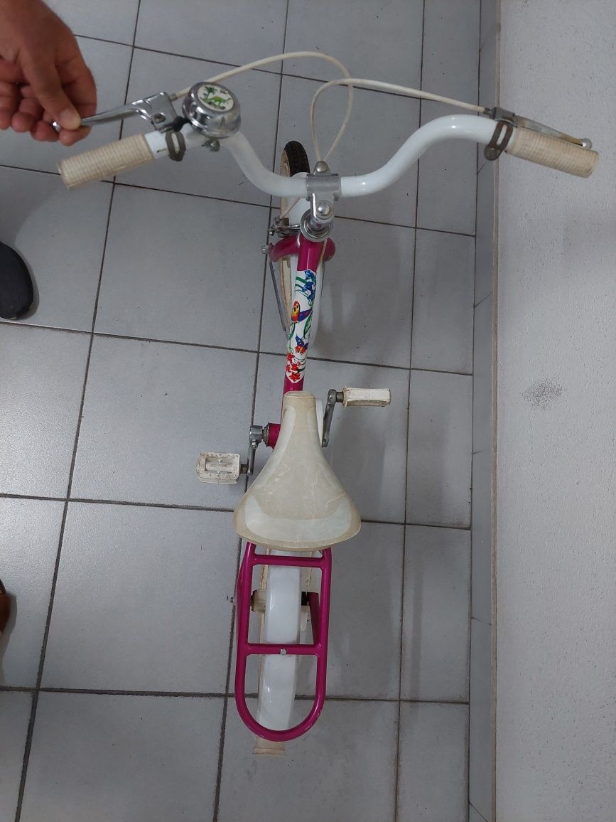 Bicicleta infantil usada