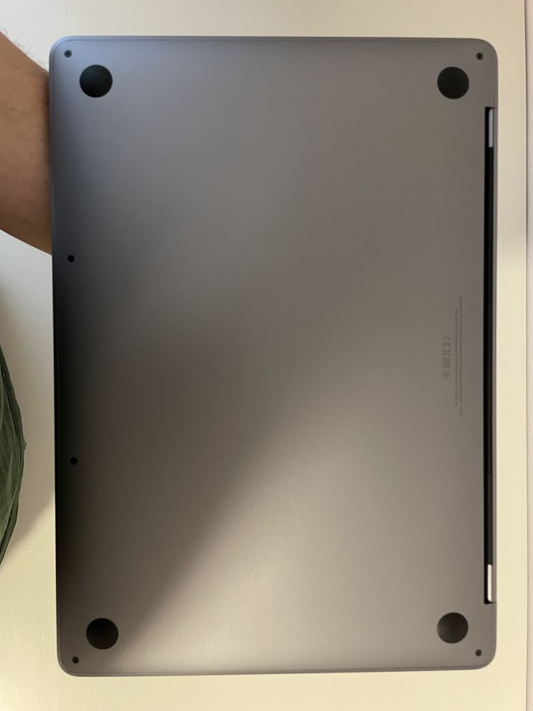 MacBook Pro 13 2019 i5/8Gb/256Gb