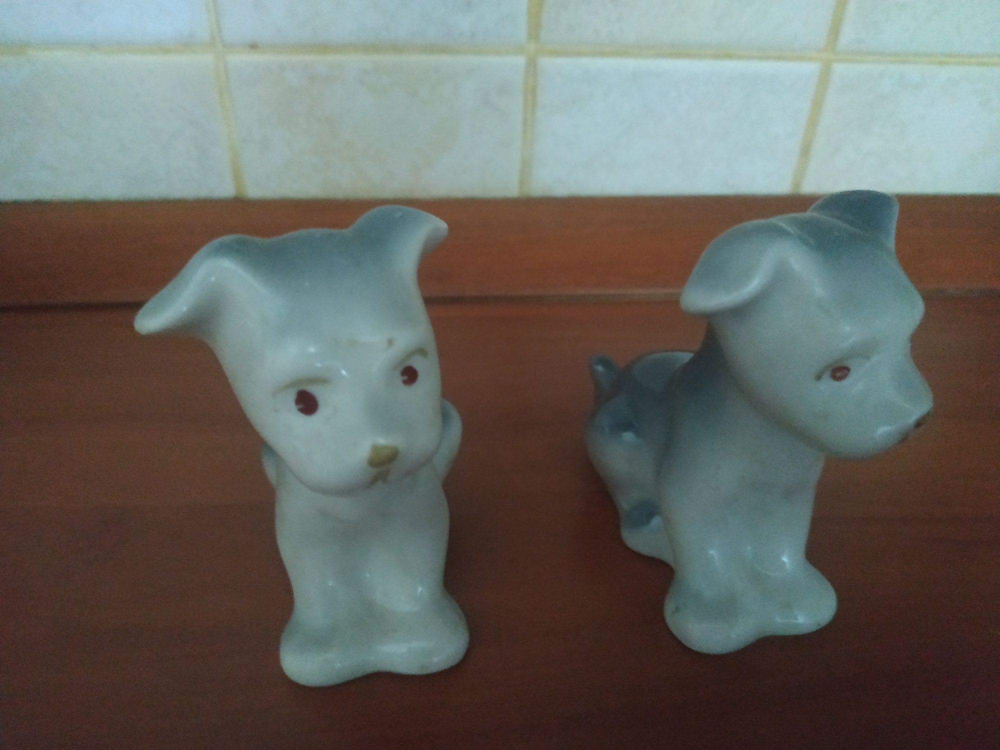 Фарфоровые статуэтки собачки времён СССР