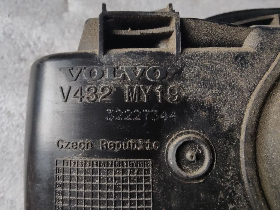volvo v60 2020 klapka wlewu paliwa 32227344