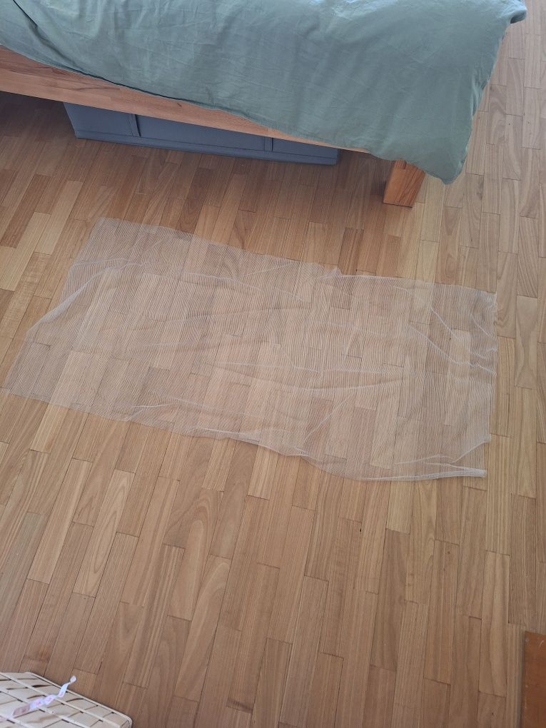 Light grey carpet 80x150 + anti- slippery matt