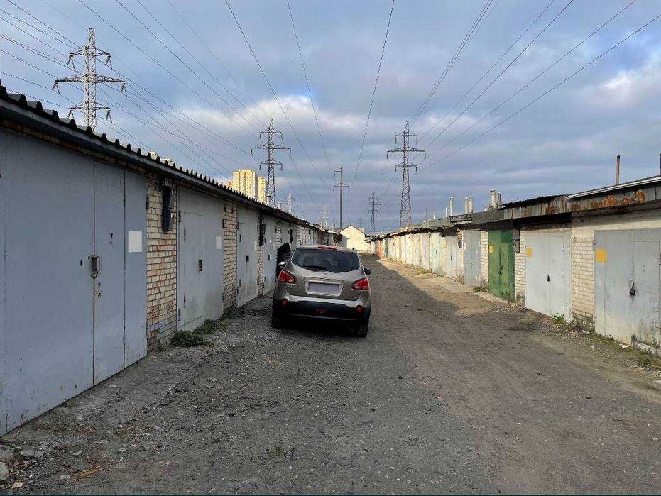 Гараж в ГК Перемога, ул. Полярная 10В. 40 м2