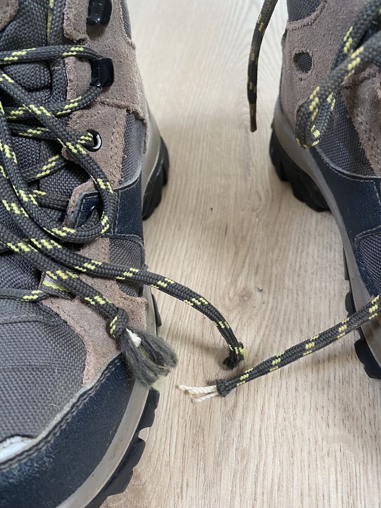 Botas de caminhada Quechua tamanho 32