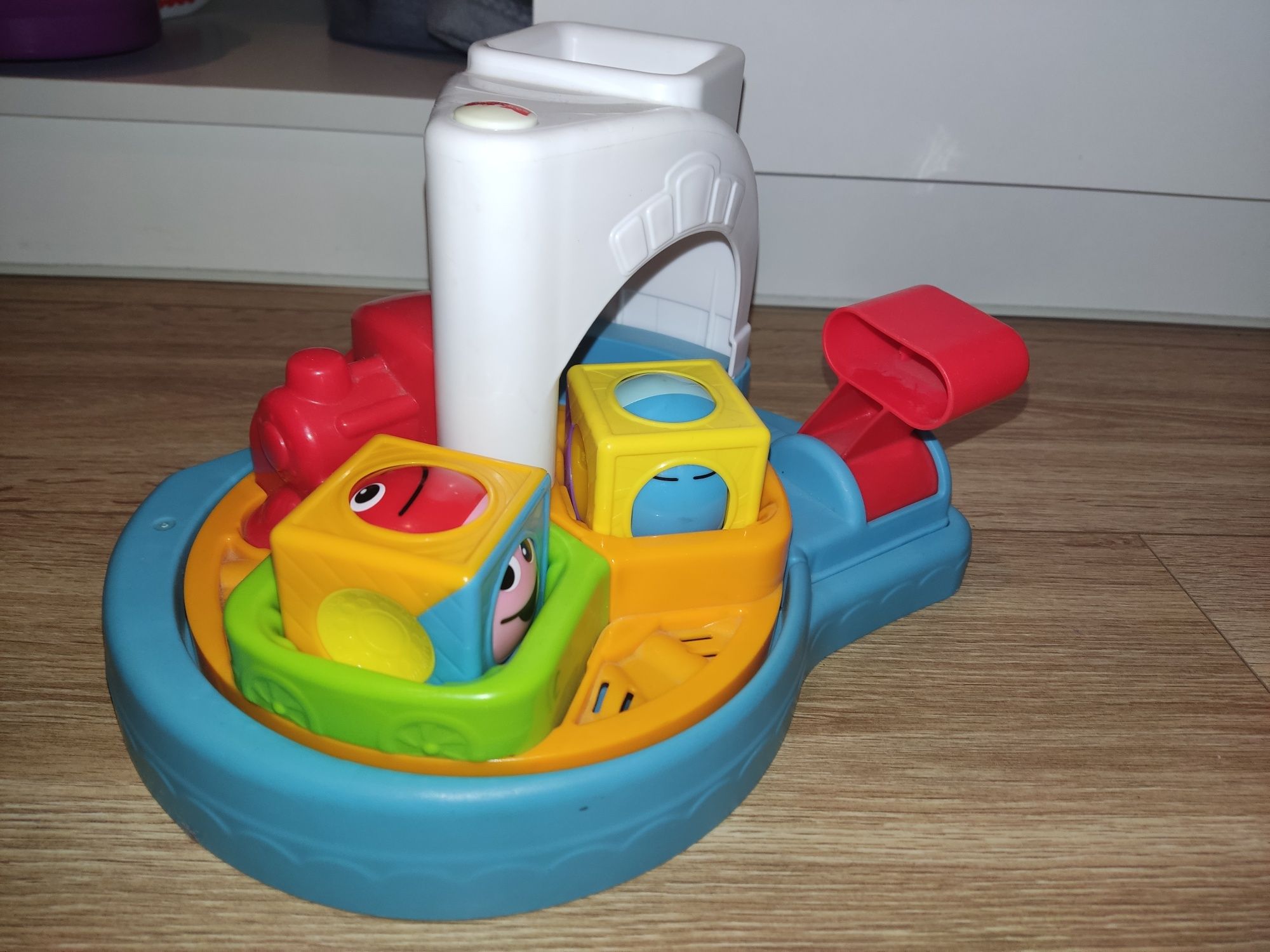 Zabawka Fisher Price - kręci się