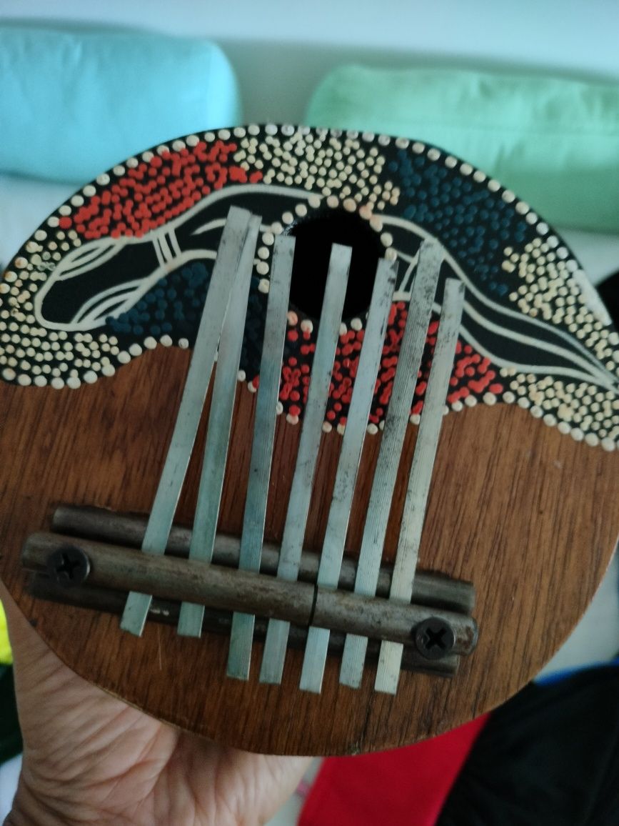 Kalimba- instrumento de percussão