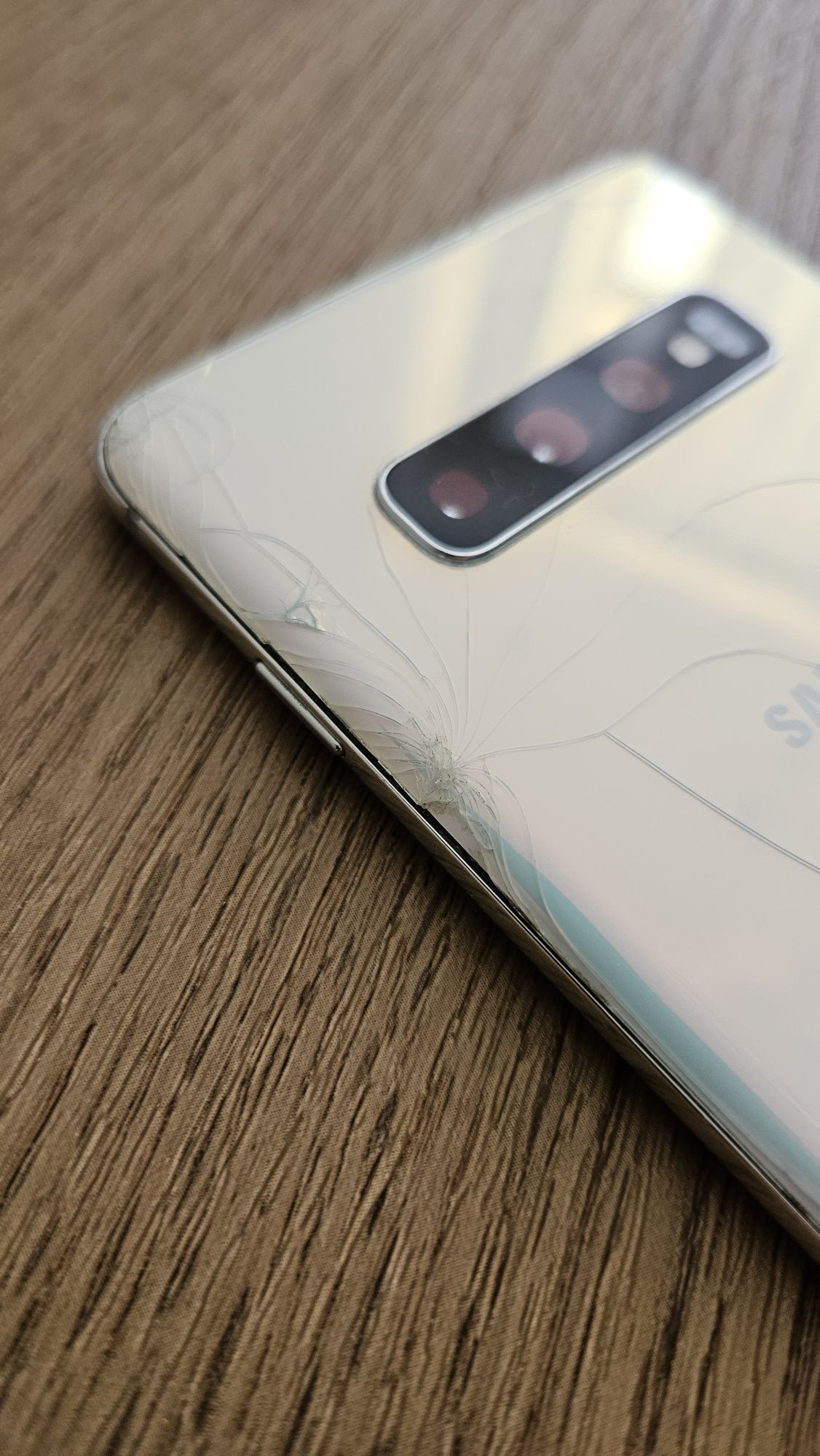Робочий смартфон Samsung S10+