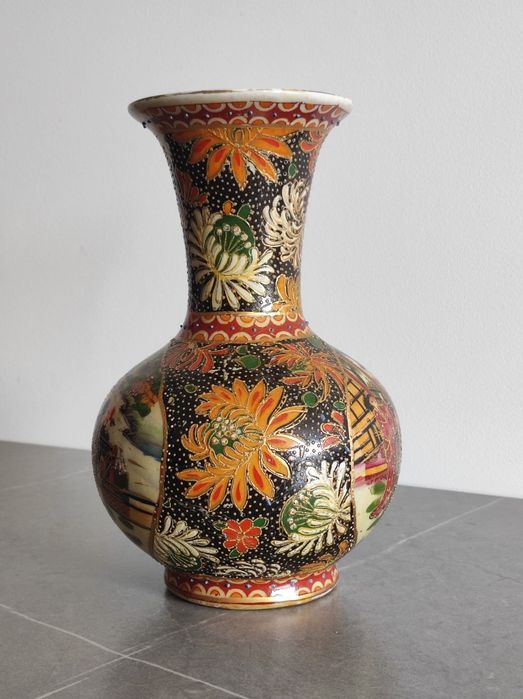 Orientalny Wazon – Ręcznie Malowany, Bogato Zdobiony | Styl Japoński