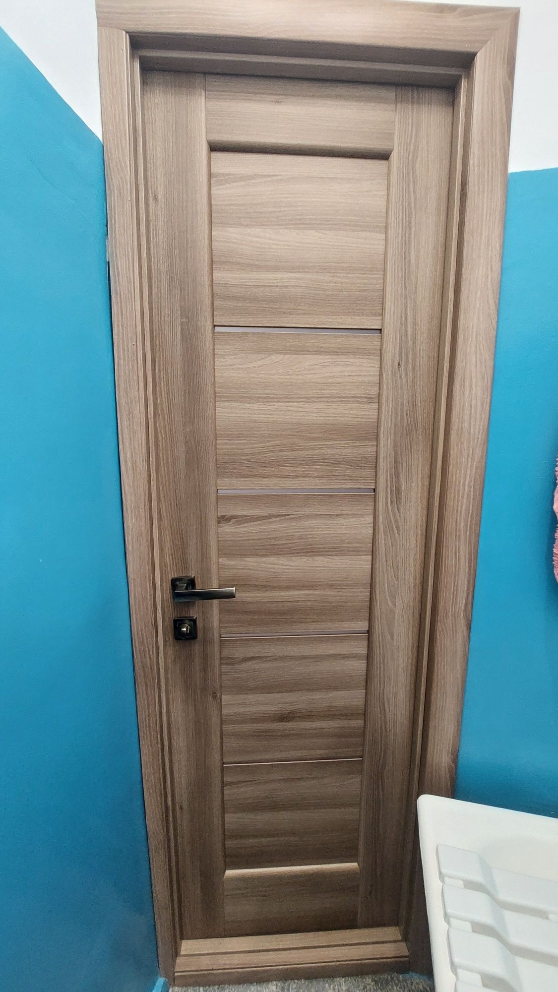 Міжкімнатні двері 2000×600 з коробкою , ручкою, замком.