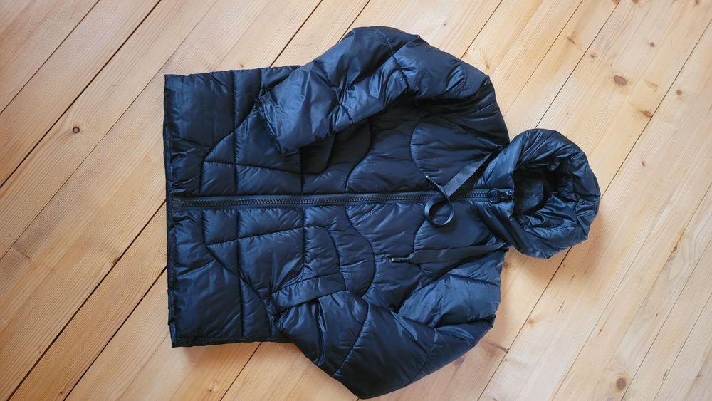 Зимова курточка чорна