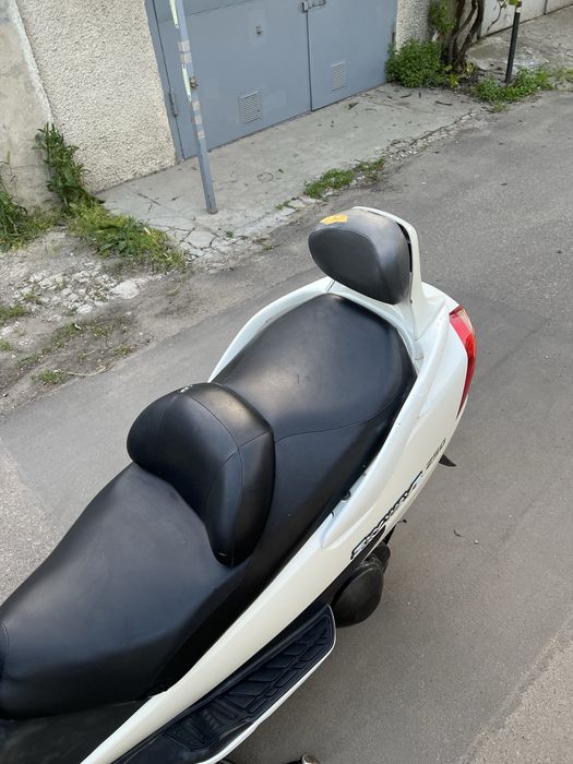 Макси скутер Suzuki Skywave 250сс